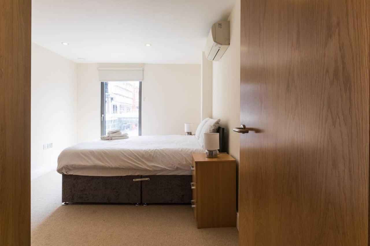 Bright And Modern 3 Bed Hyde Park Appartement