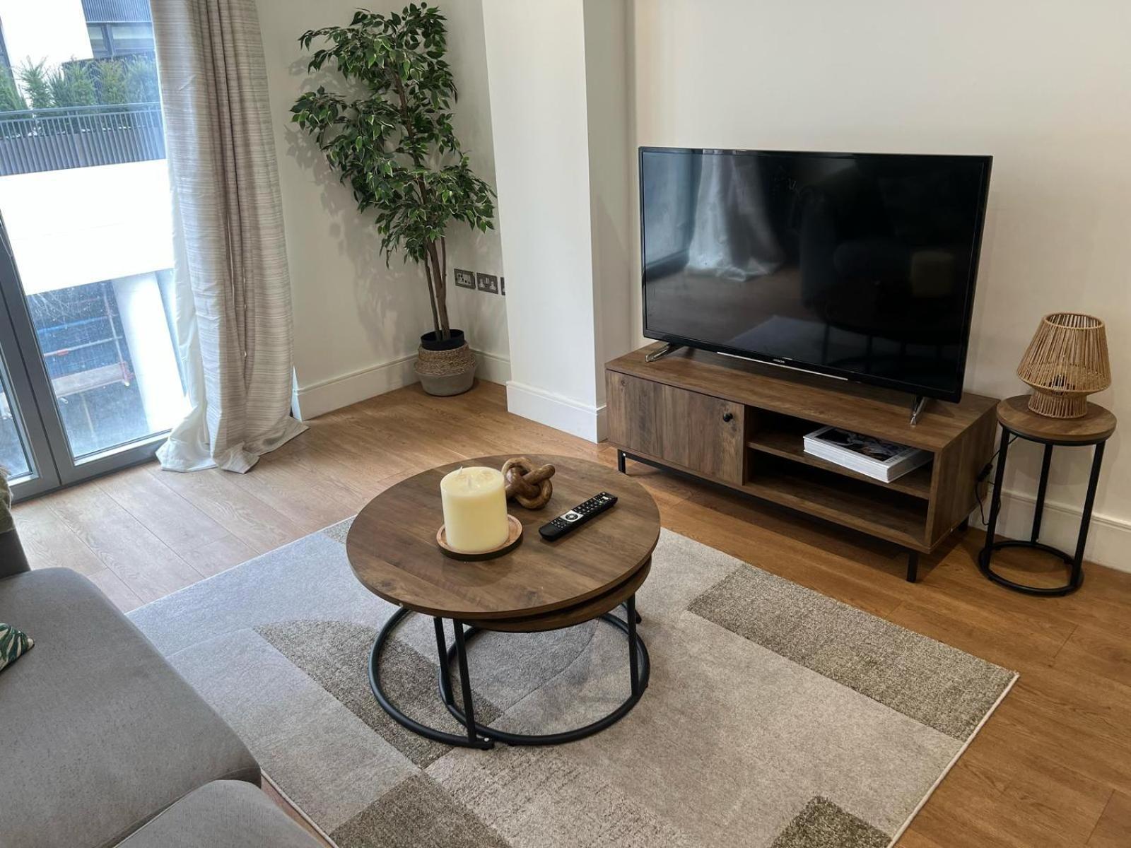 Bright And Modern 3 Bed Hyde Park Апартаменты Лондон